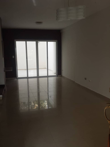 Imagen 6 de 20 de Town House En Venta Con Planta Eléctrica En El Trigal Norte, Residencias Monte Plata.