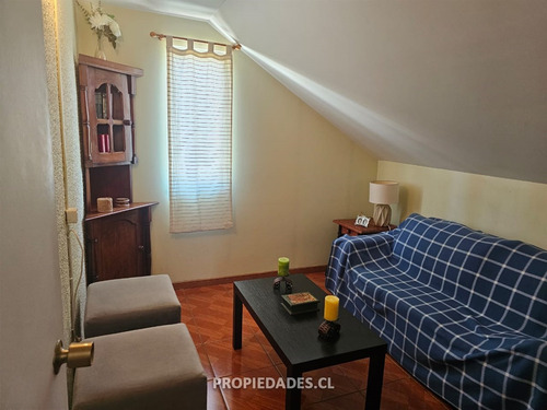 Casa En Venta De 4 Dorm. En Maipú