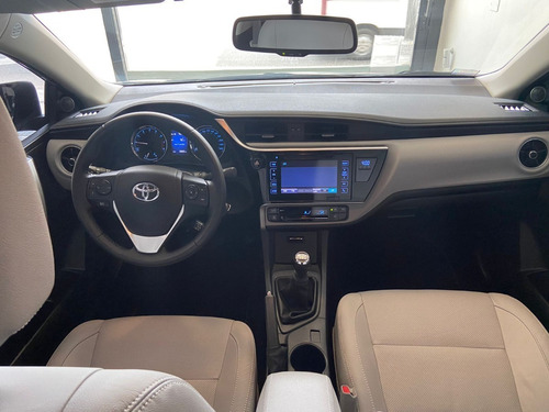 Imagen 15 de 19 de Toyota Corolla Xei Pack Mt 2019