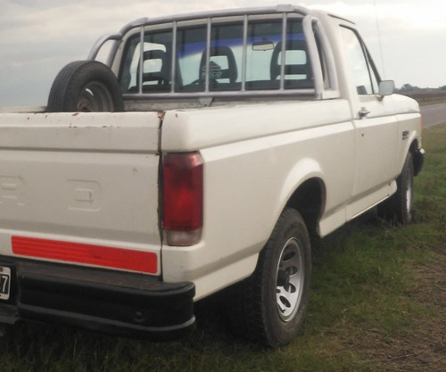 Ford F-100 3.6 Naftera