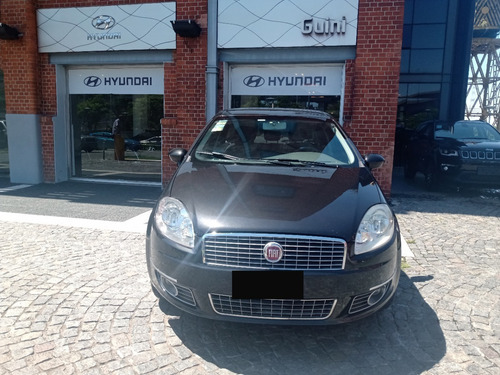 Fiat Linea Essence Mt, 2010, Negro, 118000kms
