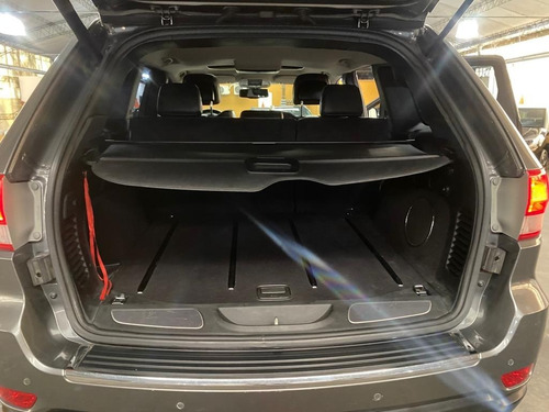 Imagen 12 de 25 de Jeep Gran Cherokee Overland