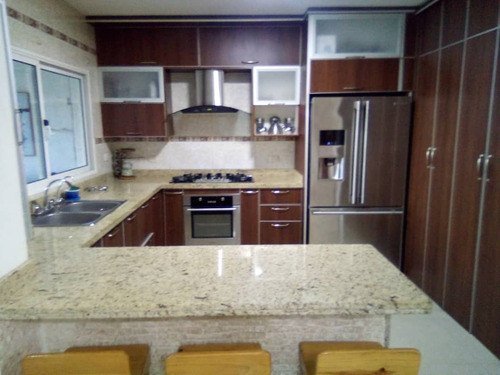 Imagen 4 de 14 de Townhouse Dúplex Urb. Brisas De San Miguel