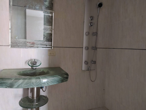 Imagen 4 de 12 de Gabriela Giron Vende Apartamento En Sabana Larga Valencia