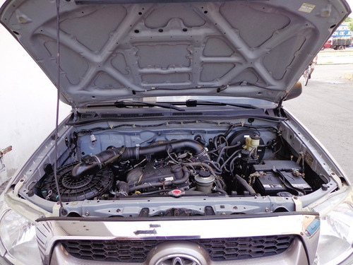 Imagen 9 de 10 de Toyota Hilux 2010 2.7 4x4 Sincrónico