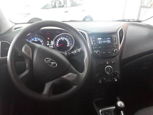 Imagem 3 de 9 de Hyundai Hb20 1.0 Unique 12v Flex 4p Manual