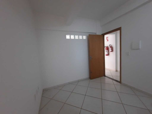 Aluguel De Apartamentos / Padrão Na Cidade De São Carlos 27250