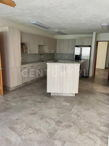 Imagen 3 de 19 de Casa En Renta En Fuentes Del Valle, San Pedro Garza García.
