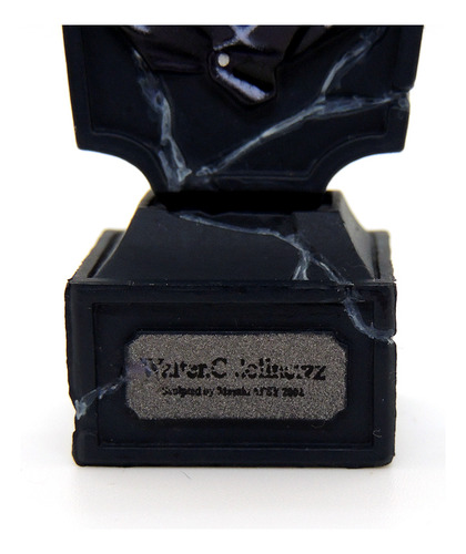 Hellsing Walter C. Dornez Kaiyodo Busto 2002 6 Madtoyz (Usado)
