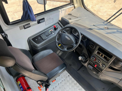 Micro Ônibus Iveco 70c17 30 Lugares 2019