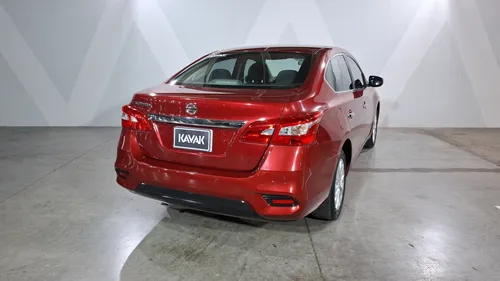 Nissan Sentra 1.8 Advance