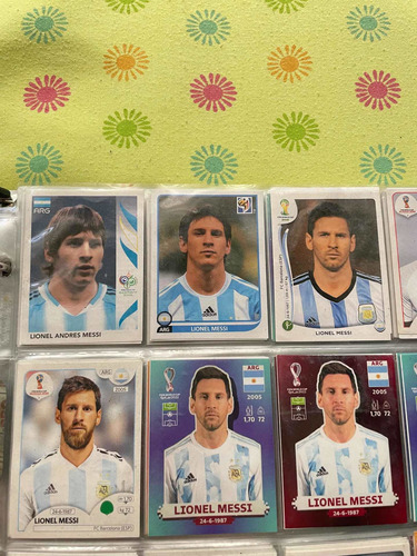 Set De Estampas De Lionel Messi De Todos Los Mundiales.