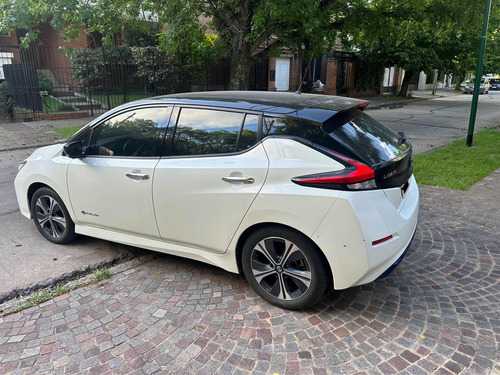 Nissan Leaf Exclusive