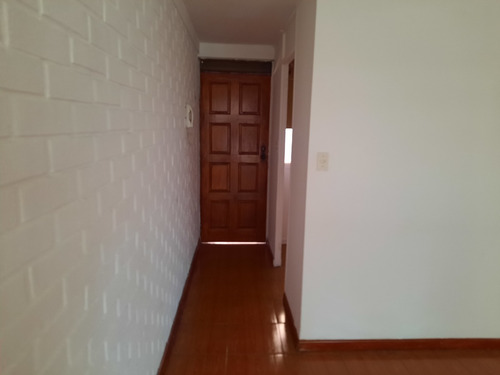 Condominio Las Palmas , Depto. Con Estacionamiento