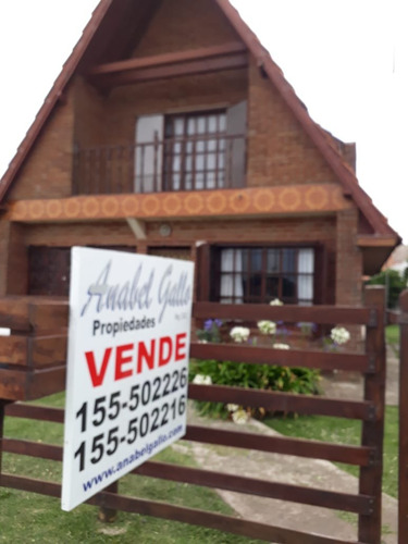 Venta / Chalet ,  A Metros Del Mar - Santa Clara Del Mar