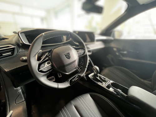 Peugeot 2008 1.0T Gt