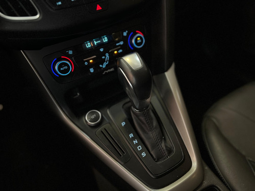 Ford Focus 2.0 SE 16V FLEX 4P POWERSHIFT