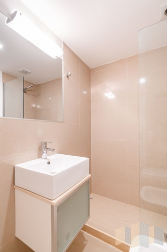 Imagen 25 de 28 de Apartamento De Tres Dormitorios En Suite En Alquiler Con Vista El Mar En Primera Línea Playa Brava
