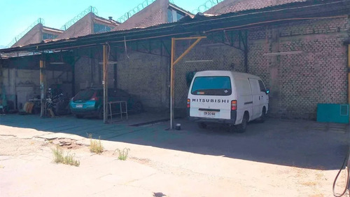 Arriendo Terreno 900 M2 Of. Y Galpón Recoleta (2083)