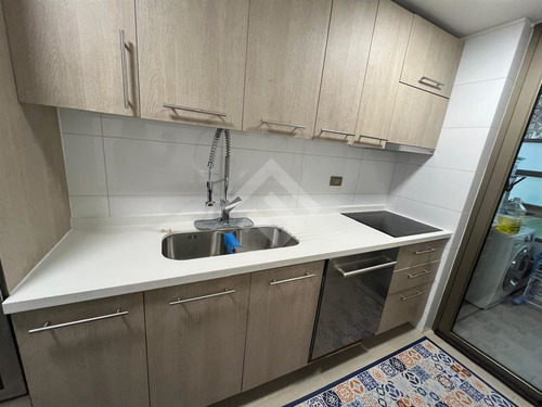 Amplio Departamento En Venta De 3 Dorm. En Lo Barnechea