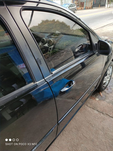 Imagem 6 de 6 de Ford Fiesta Sedan 2011 1.6 Fly Flex 4p