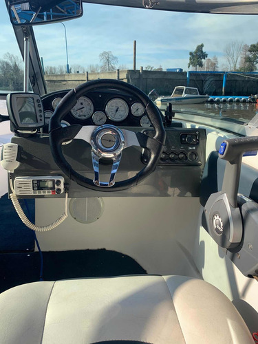 Lancha Quicksilver 555 No 1800 Evinrude E-tec 115hp