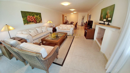 Apartamento De 3 Mas Dep. De Servicio Terraza Con Churrasquera En Playa Brava, Punta Del Este!!!!!!- Ref: 1858