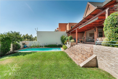 Casa Sn Carlos De Apoquindo,condominio 5 Dorm, 4 Baños, Serv
