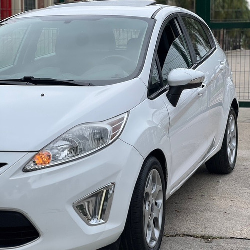 Ford Fiesta Kinetic 1.6 Design 120cv Titanium