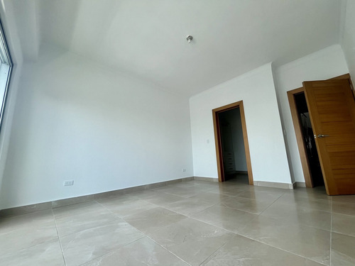 Apartamento En Alquiler Ubicado En Ensanche Naco, Santo Domingo