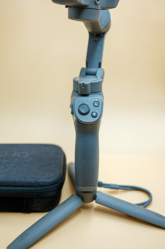 Estabilizador De Imagen Dji Osmo Mobile 3 Combo (Usado)