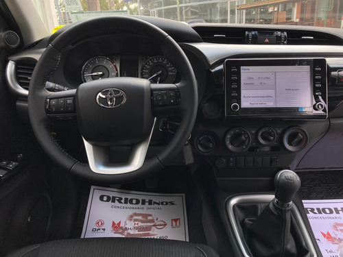 Imagen 9 de 11 de Toyota Hilux D/cabina 2.8 Tdi Sr 4x4 0km My2022 Disponible