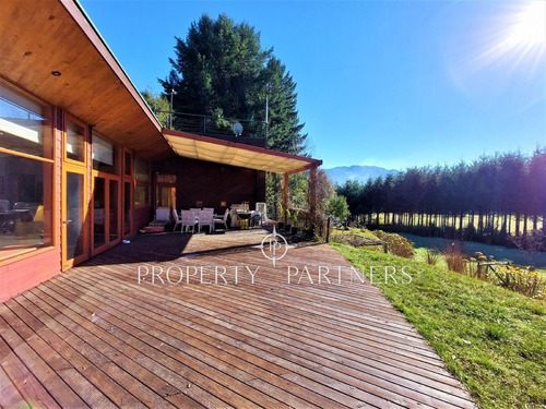 Imagen 26 de 30 de Hermosa Casa En Pucón Con Gran Vista Al Volcán