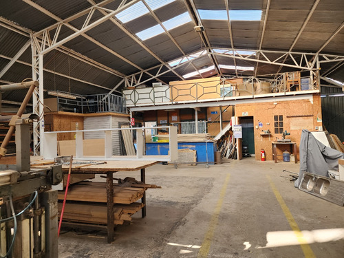 Fabrica De Muebles O Uso De Galpón Comercial