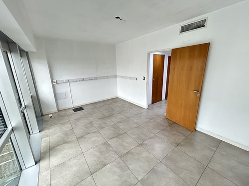 Alquiler Oficina Puerto Madero 125m2 Cochera