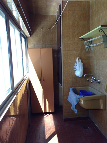 Venta De Departamento 4 Ambientes En Zona Centro, Caseros