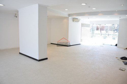 Amplio Local Comercial Sobre Av Roosevelt- Ref: 5374