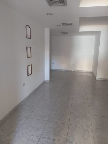 Imagen 6 de 14 de Alquila Local Comercial De 110m² Pb Puerto La Cruz