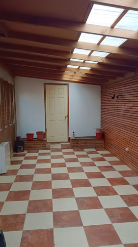 Venta Casa Un Piso A Dos Cuadras Del Troncal