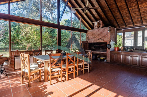 Casa 5 Ambientes C/ Dependencia. Venta Pinamar