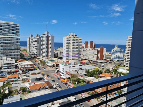 Imagen 22 de 23 de Alquiler Temporario Apartamento 3 Dormitorios En Playa Mansa, Punta Del Este.