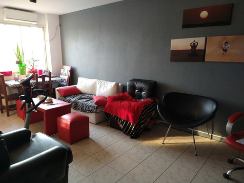 Imagen 2 de 12 de Depto En Venta 4 Amb Vista Abierta Flores