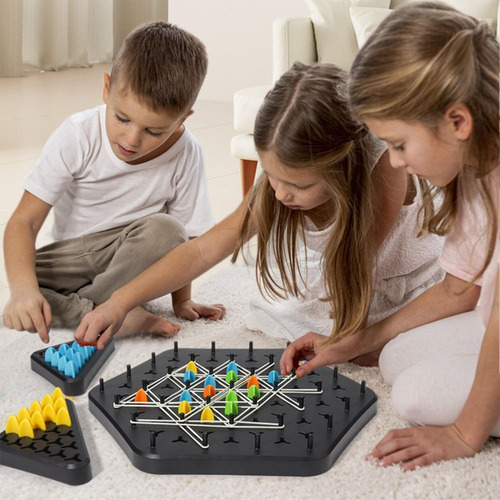 Multiplayer Game Geometry, Chess Triangle Intelligence