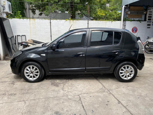 Imagen 2 de 14 de Renault Sandero Privilege Nav