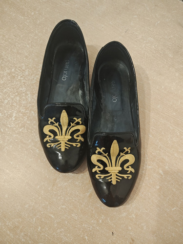 Mocasines De Charol Paruolo Con Bordado En Amarillo (Usado)