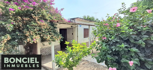 Casa Dos Dormitorios En Linda Zona De Los Manzanos