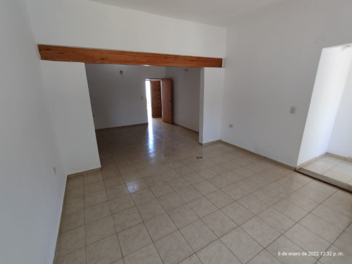 Casa 2 Dormitorios - B° Jardín