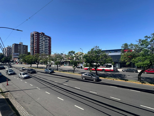 Martínez, 4 Amb, Con Jardín Y Cochera 2 Autos, Bajas Expensas.