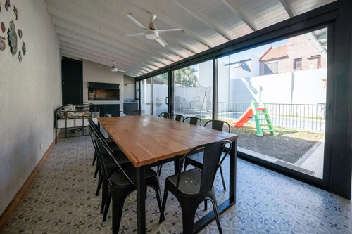 Casa En Venta En Las Lomas De San Isidro. Dos Dormitorios
