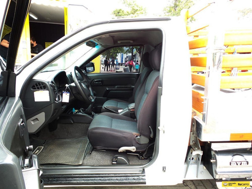 Chevrolet Luv D-max 3.0 L 4x4 Estacas.